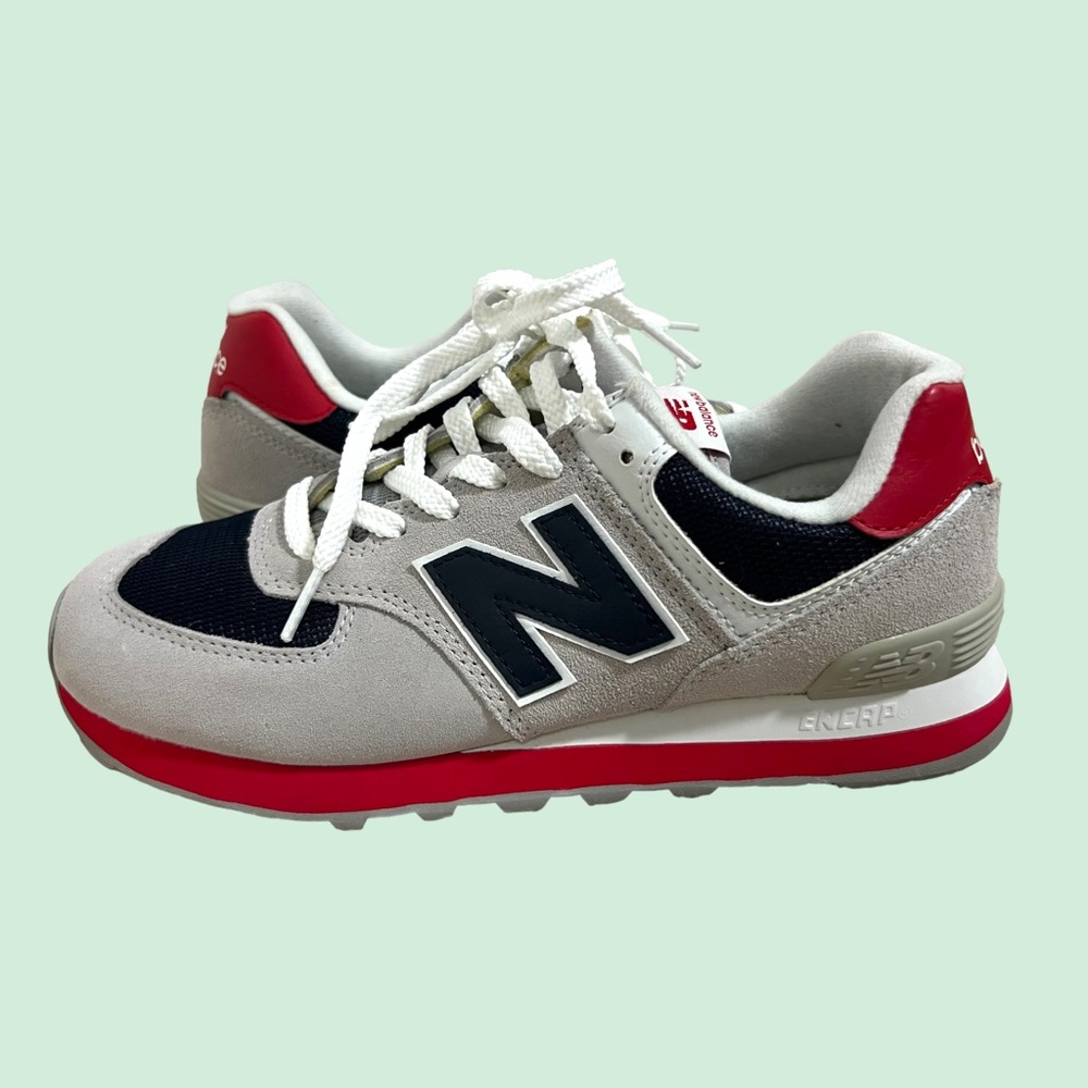 New Balance Classics 574 Size Men’s 7.5 Grey, Navy Red